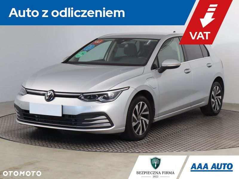 Volkswagen Golf - 1