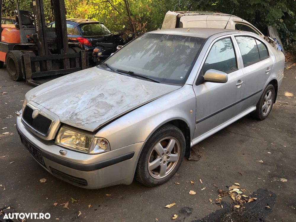 Dezmembrez Skoda Octavia 1 gri argintiu 1,9 diesel 2003 xenon - 1