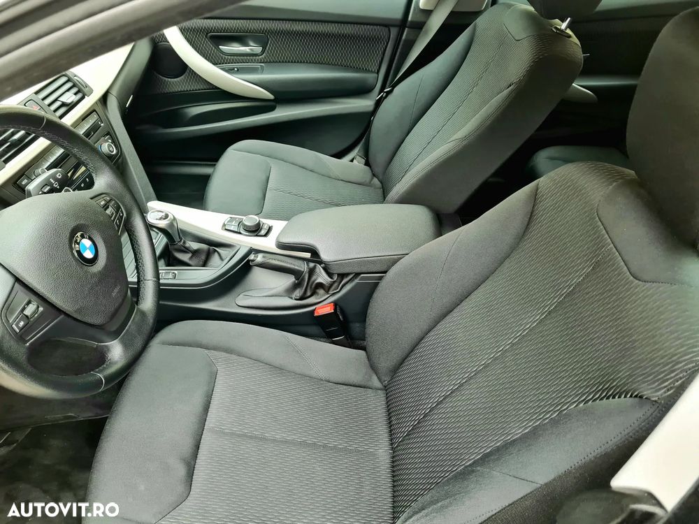 BMW Seria 3 318d Sport Line - 8