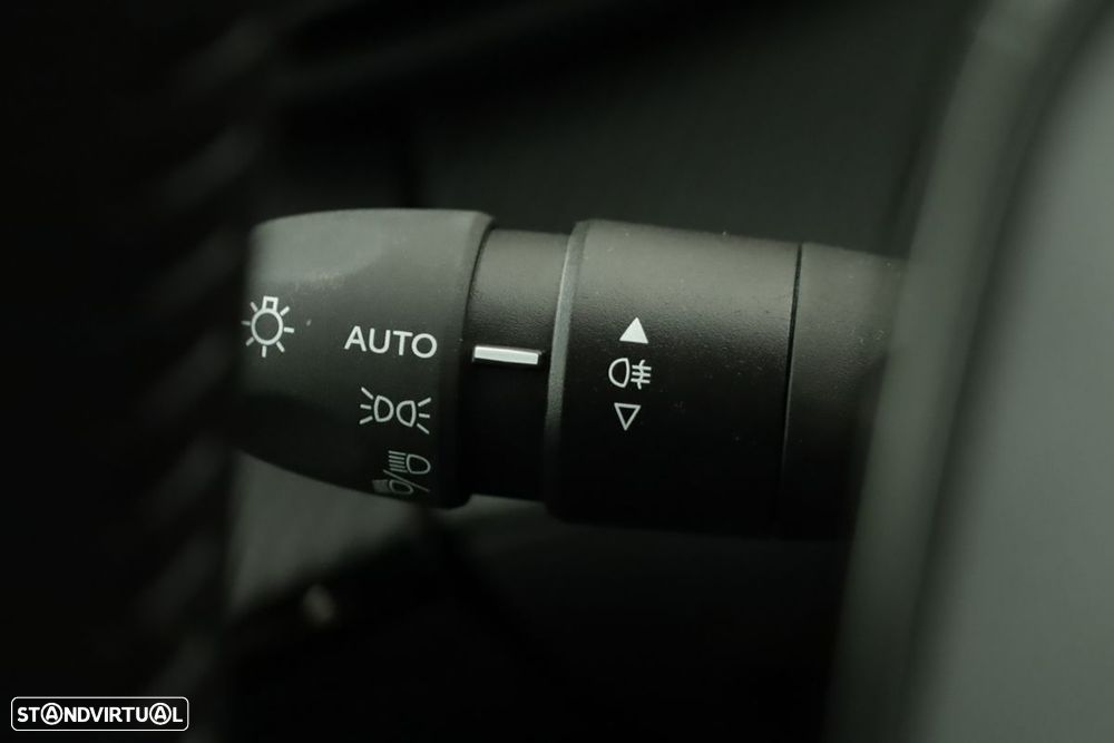 Peugeot e-208 51 kWh Allure - 17