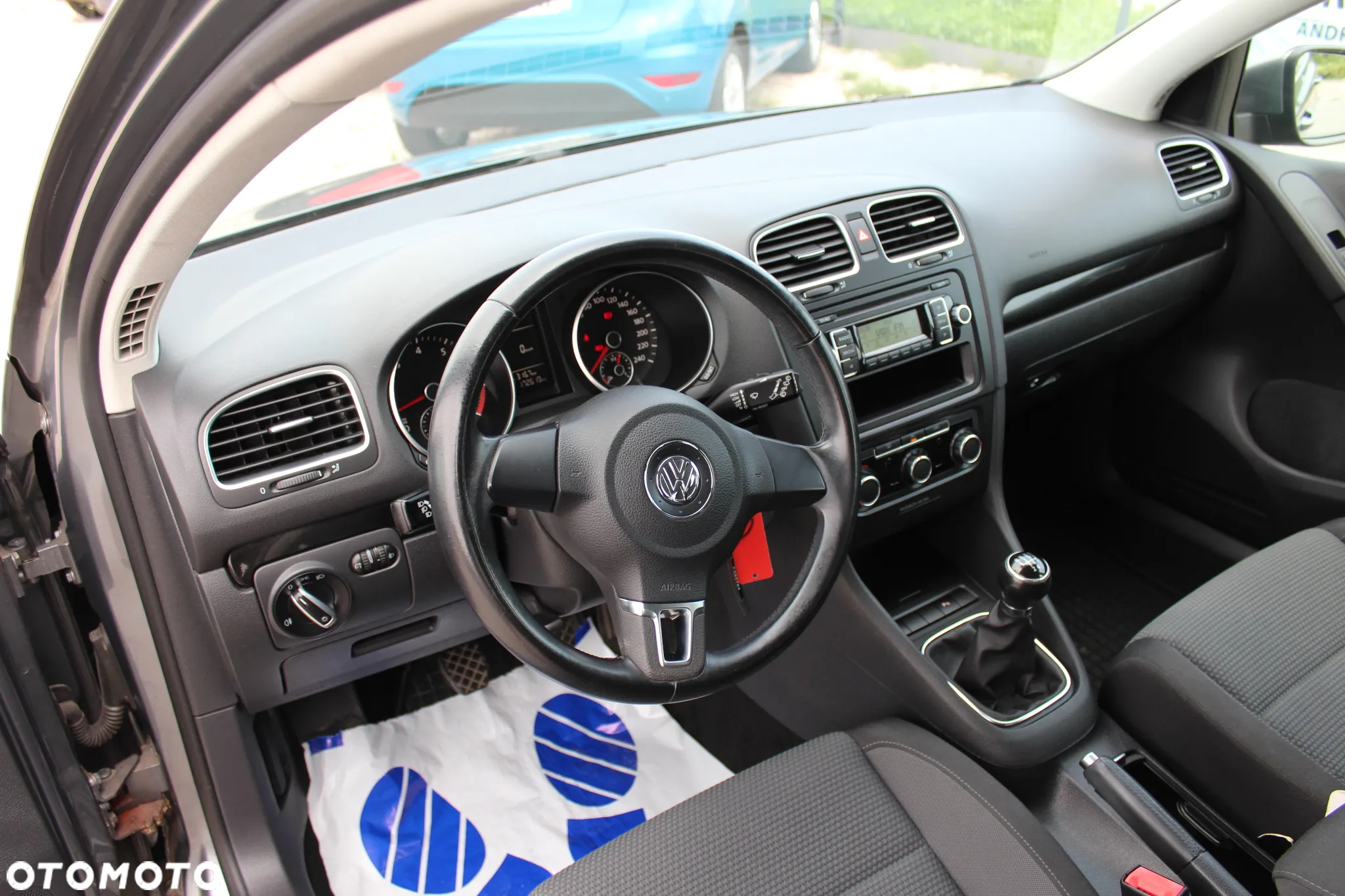 Volkswagen Golf 1.6 Comfortline - 13