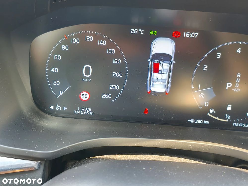 Volvo XC 60 B4 B Momentum Pro - 18