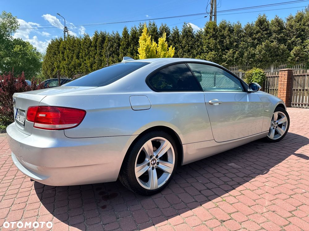 BMW Seria 3 320d - 4