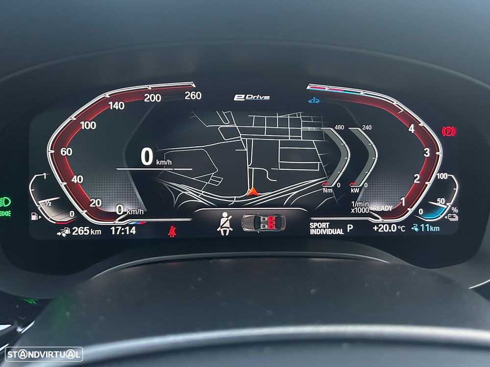 BMW 530 e Pack Desportivo M - 17