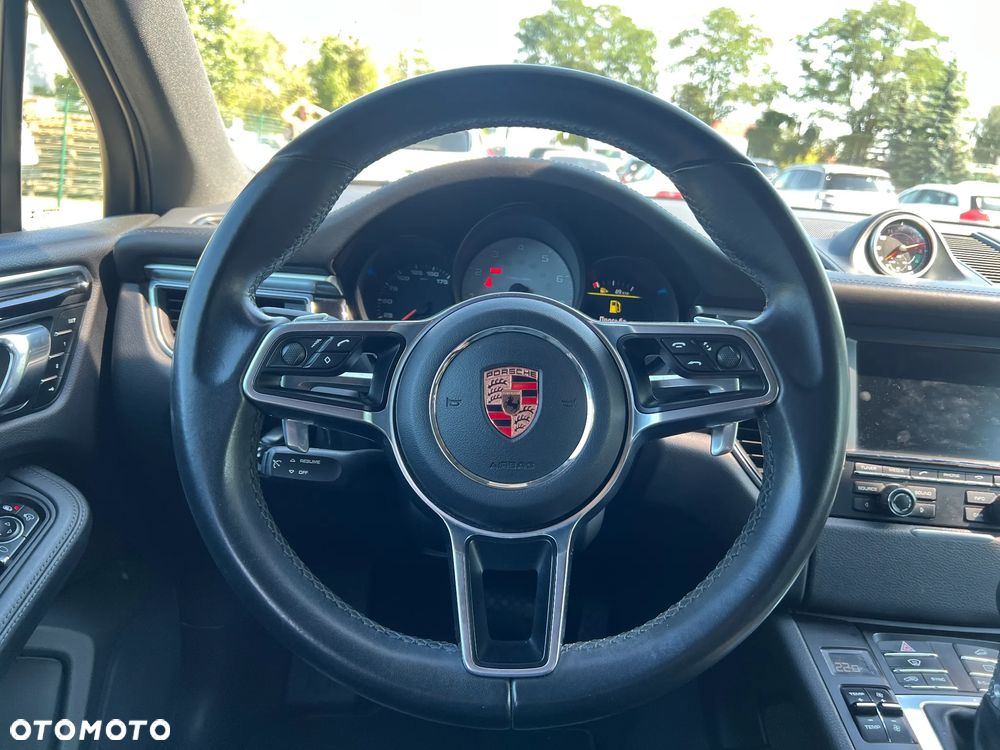 Porsche Macan S - 22