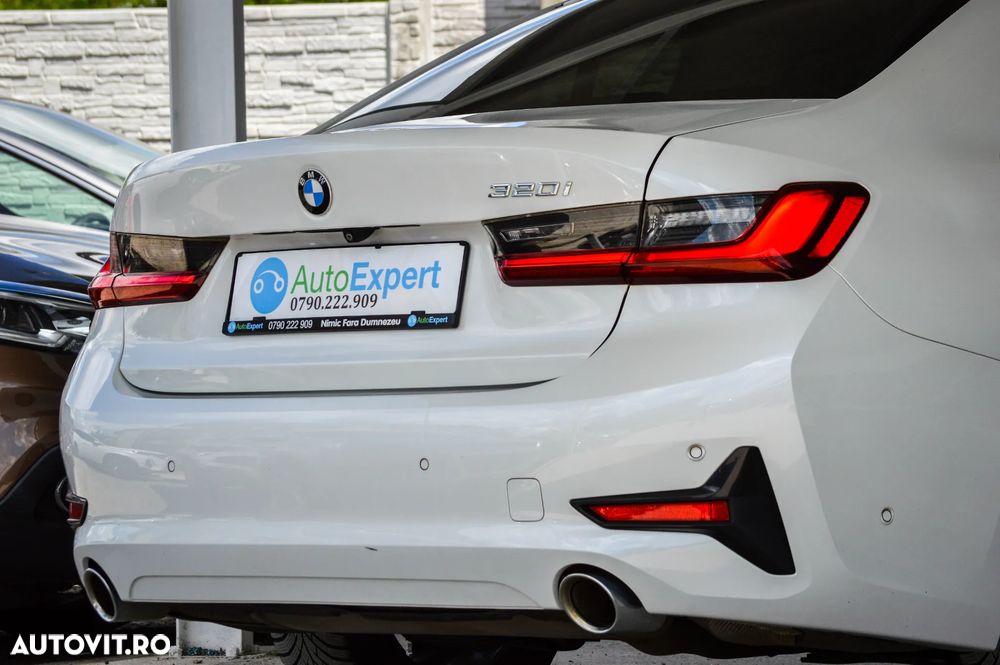 BMW Seria 3 320i Aut. Edition Luxury Line Purity - 19