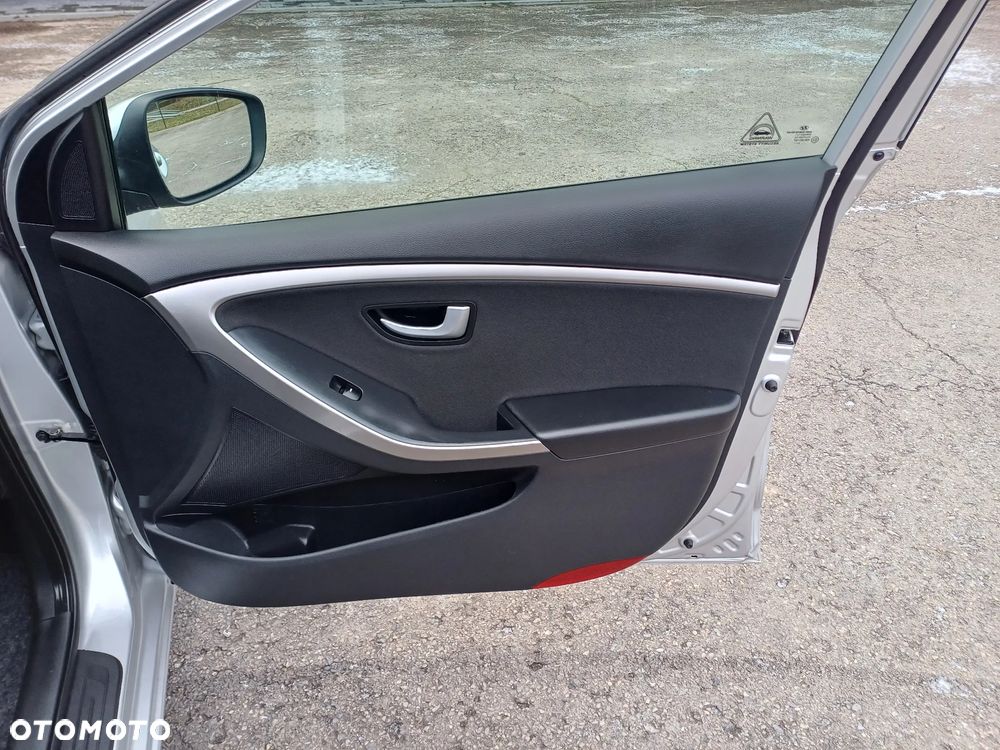 Hyundai i30 blue 1.6 GDI Style - 31