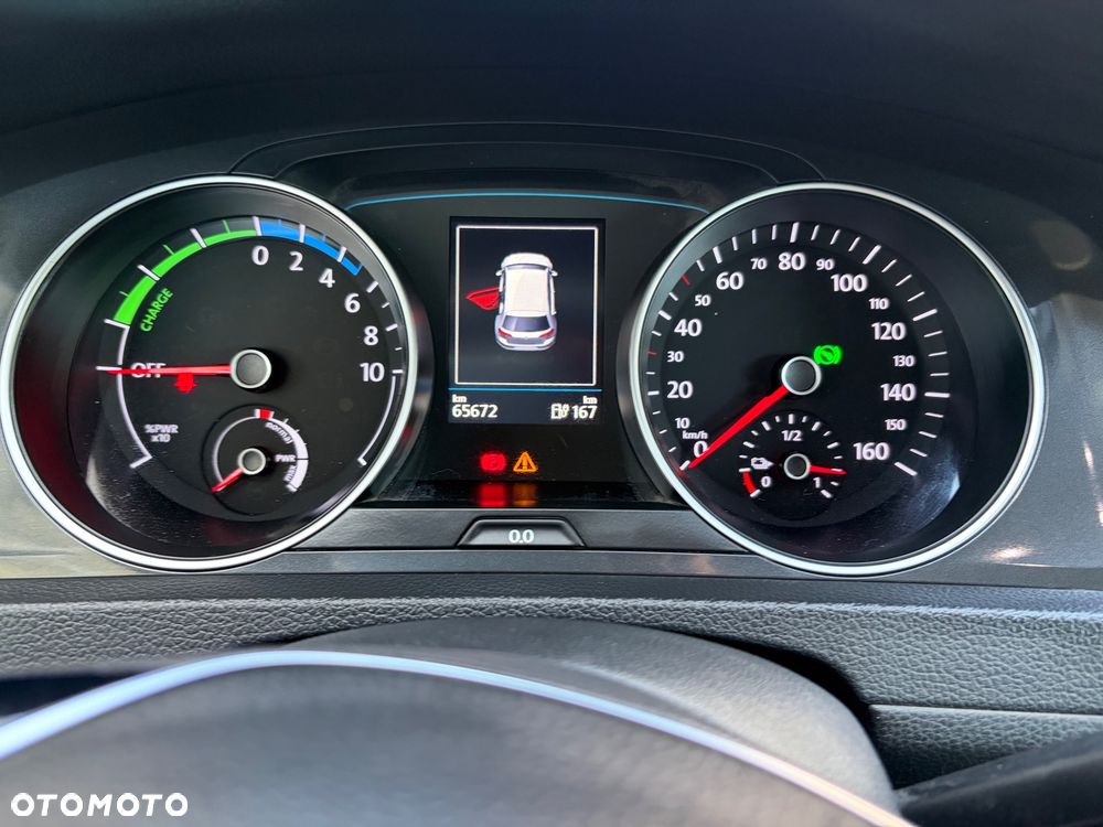 Volkswagen Golf e-Golf - 30