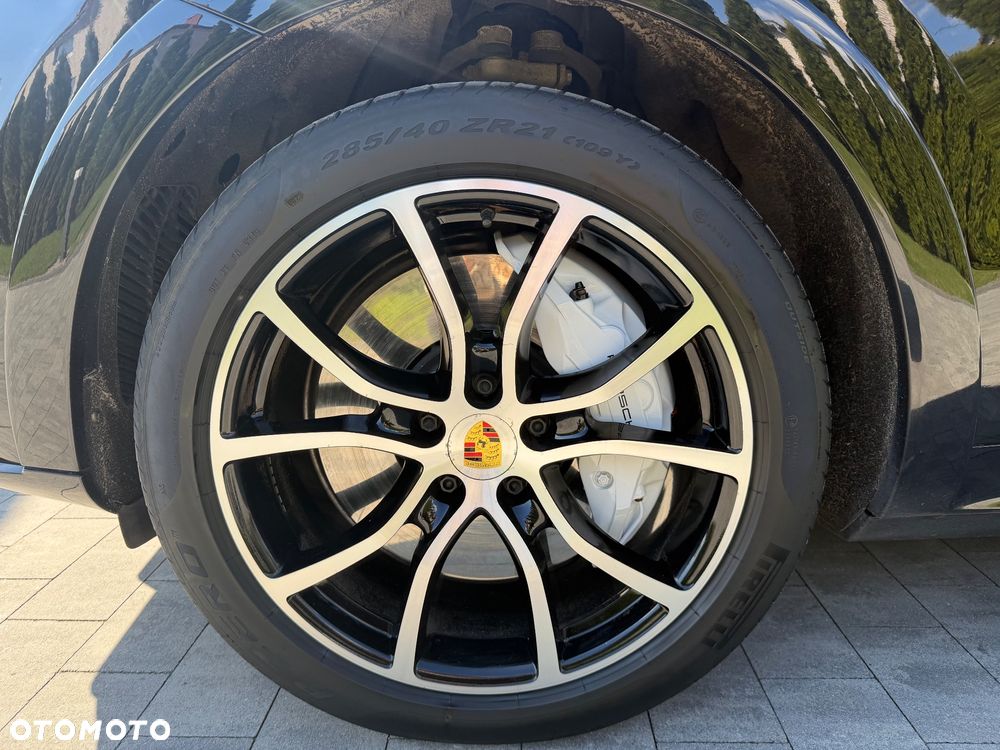 Porsche Cayenne - 24