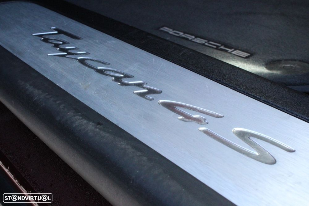 Porsche Taycan 4S - 42