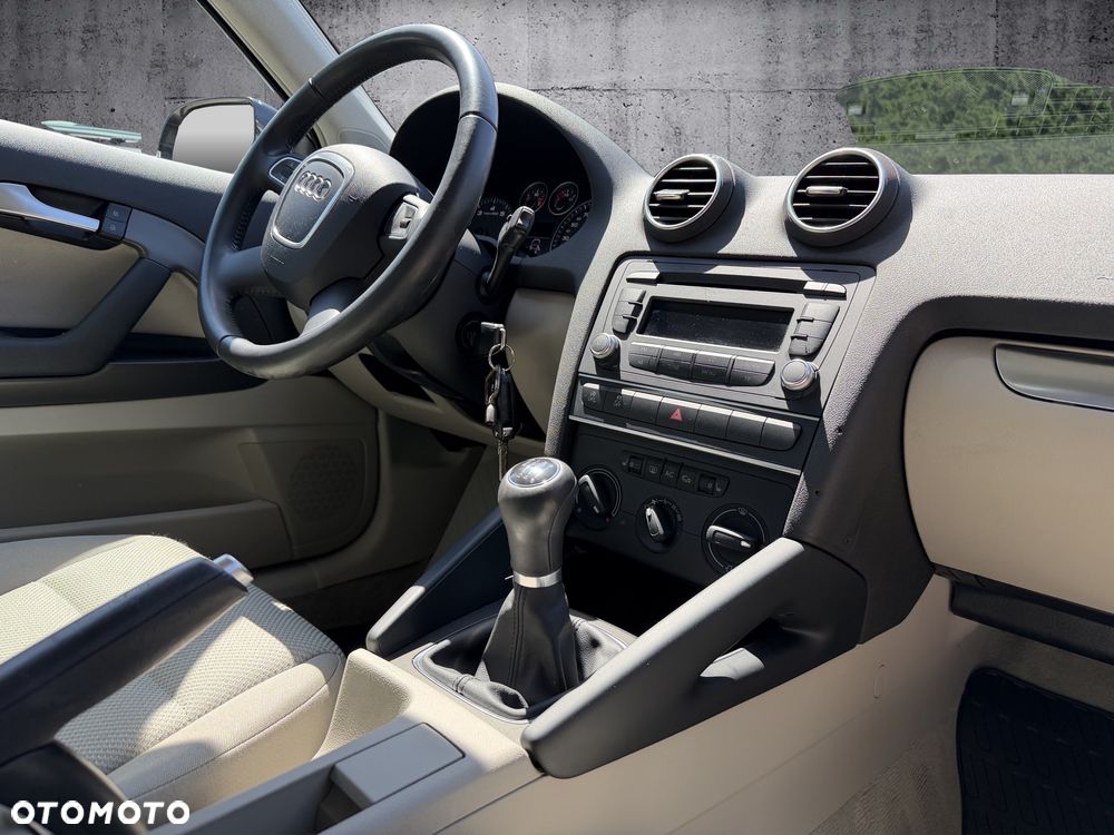 Audi A3 3-drzwiowe 1.2 TFSI Attraction - 9