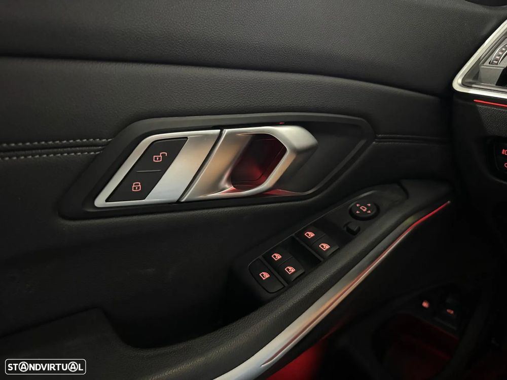 BMW 330 e Touring Pack M Auto - 20