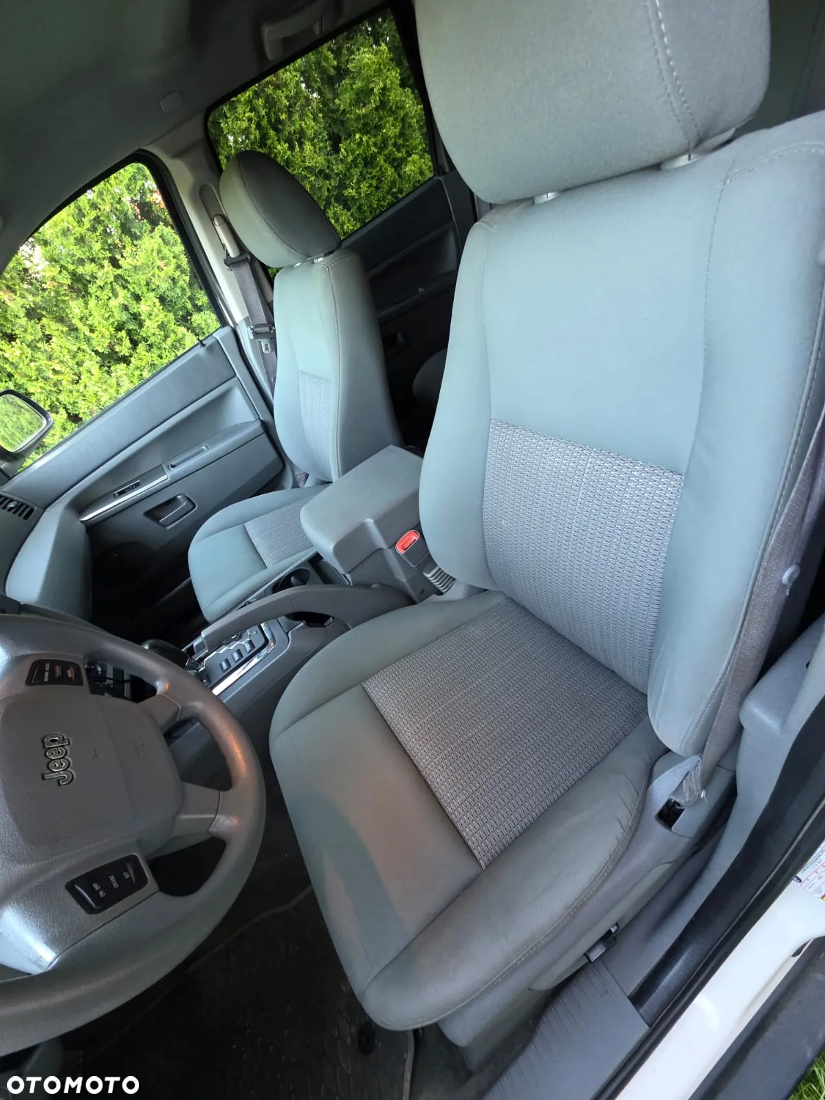 Jeep Grand Cherokee 3.7 4x4 Laredo - 9