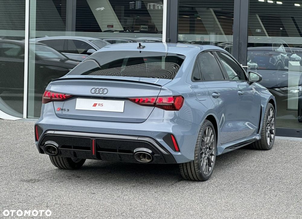 Audi RS3 Limousine - 7
