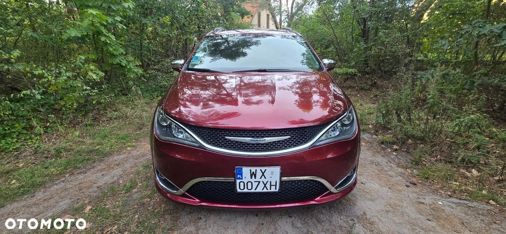 Chrysler Pacifica - 2