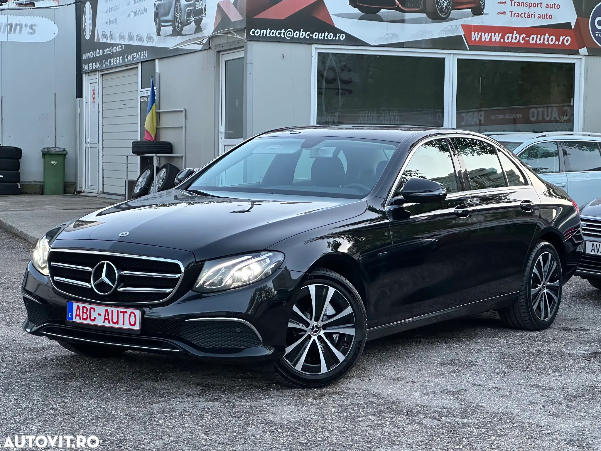 Mercedes-Benz E 300 9G-TRONIC Avantgarde - 2
