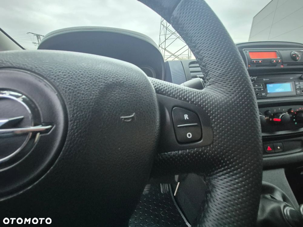 Opel Vivaro - 13