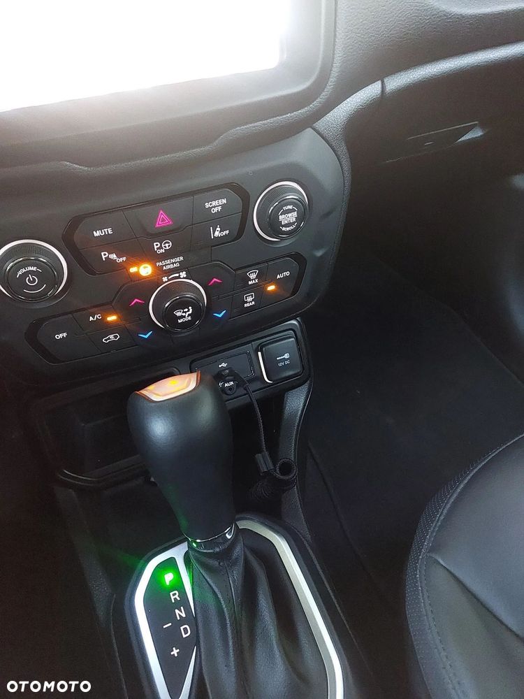 Jeep Renegade 1.5 GSE T4 48V e-Hybrid - 10