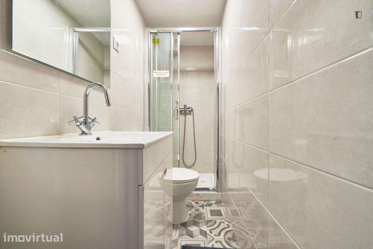 Quarto - localizado em Chelas Lisbon - Grande imagem: 2/32