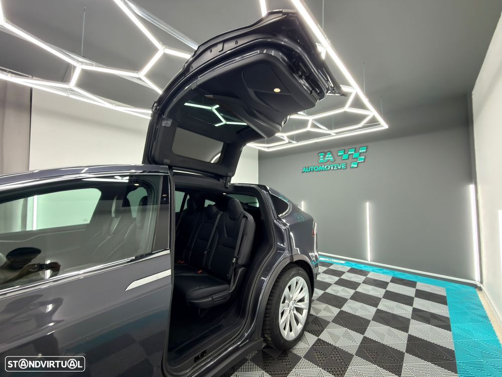 Tesla Model X 100D - 10