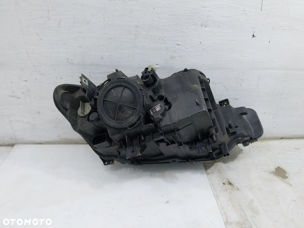 BMW F30 LAMPA LEWA PRAWA ZWYKŁA EUROPA CAŁA ŁADNA NIE USZKODZONA 7259524 7259523 - 11