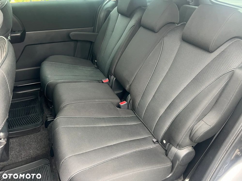 Mazda 5 - 14