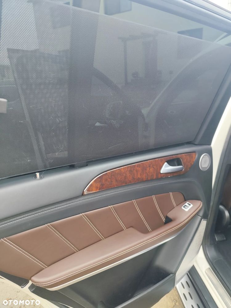 Mercedes-Benz GL - 11