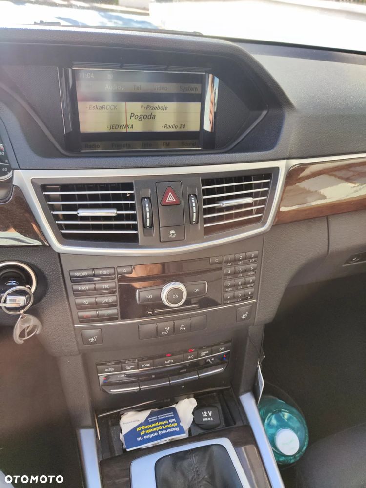 Mercedes-Benz Klasa E 250 CDI DPF BlueEFFICIENCY Automatik Elegance - 14