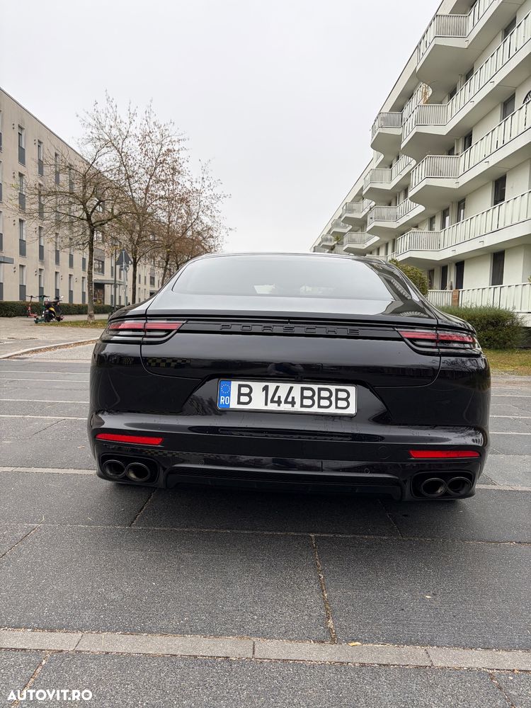 Porsche Panamera 4 E-Hybrid - 3