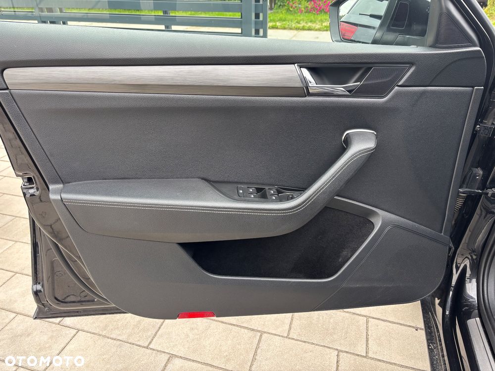 Skoda Superb 2.0 TDI SCR Style DSG - 17