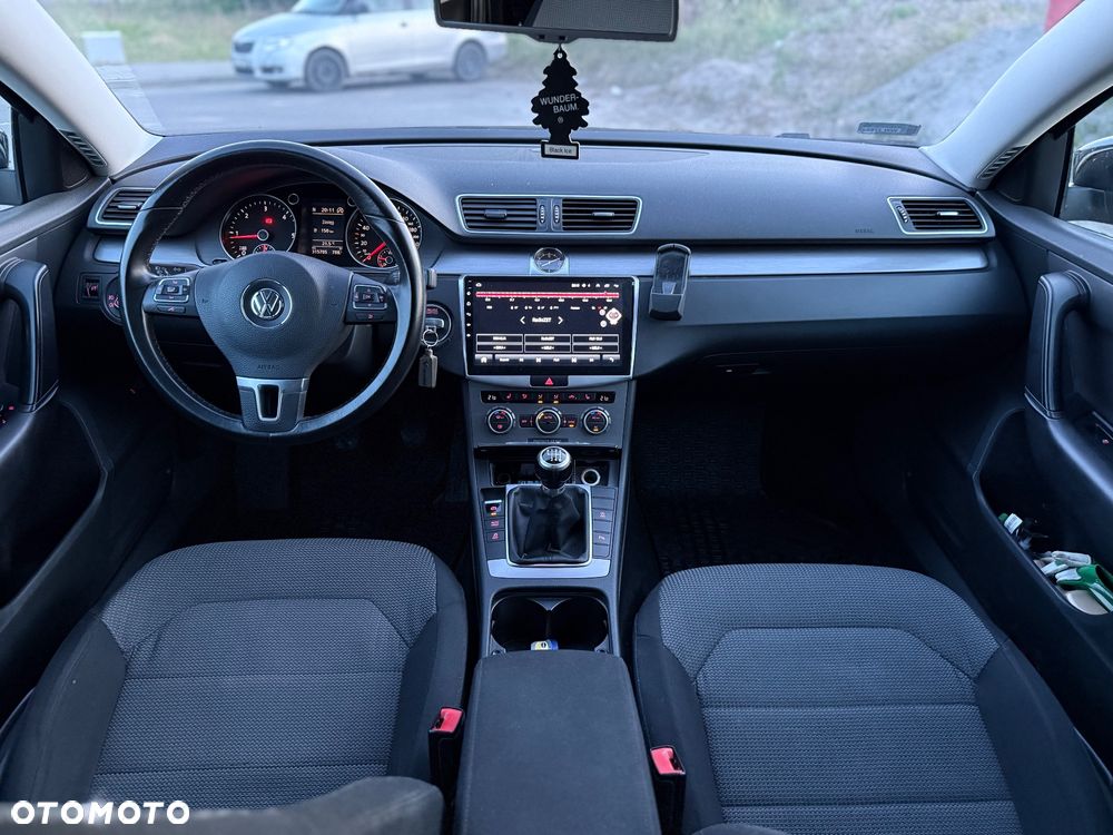 Volkswagen Passat 2.0 TDI BlueMotion Technology Highline - 13