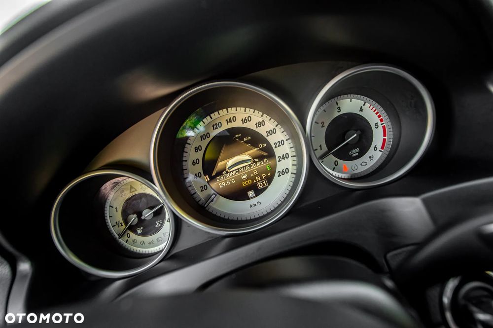 Mercedes-Benz Klasa E 350 BlueTEC 7G-TRONIC - 38