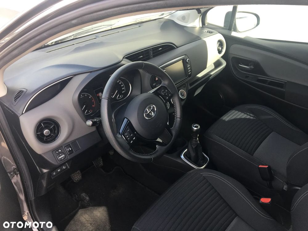 Toyota Yaris - 4