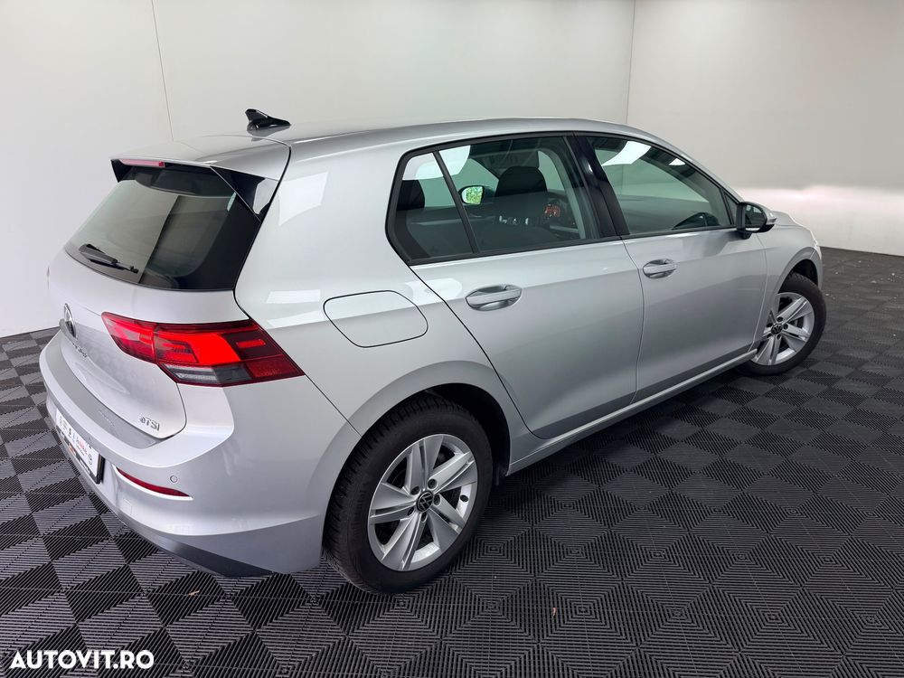 Volkswagen Golf 1.0 eTSI DSG MHEV Life - 33