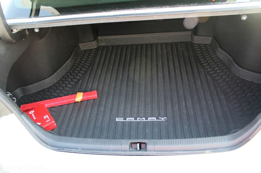 Toyota Camry - 15