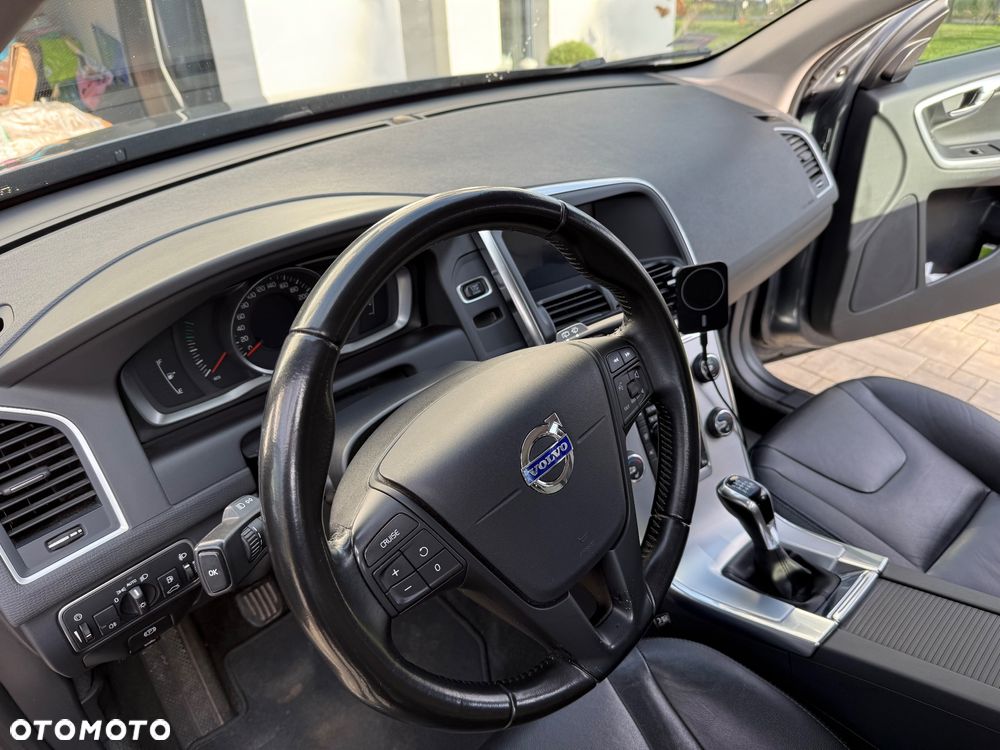 Volvo XC 60 D3 Drive-E Kinetic - 10