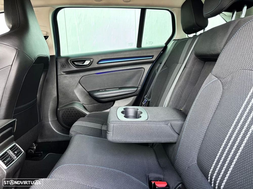 Renault Mégane Sport Tourer 1.5 dCi GT Line SS — fotografia 12