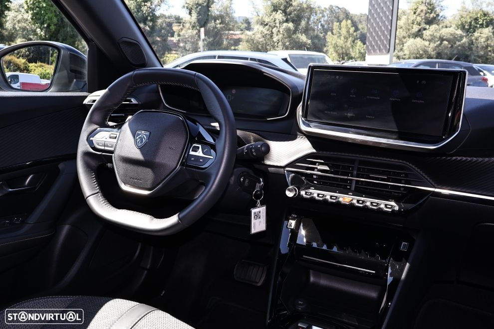Peugeot 2008 1.2 Hybrid Allure e-DCS6 - 13