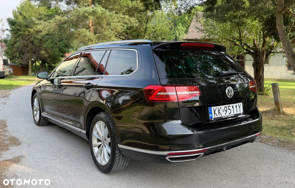 Volkswagen Passat 1.6 TDI SCR DSG - 10