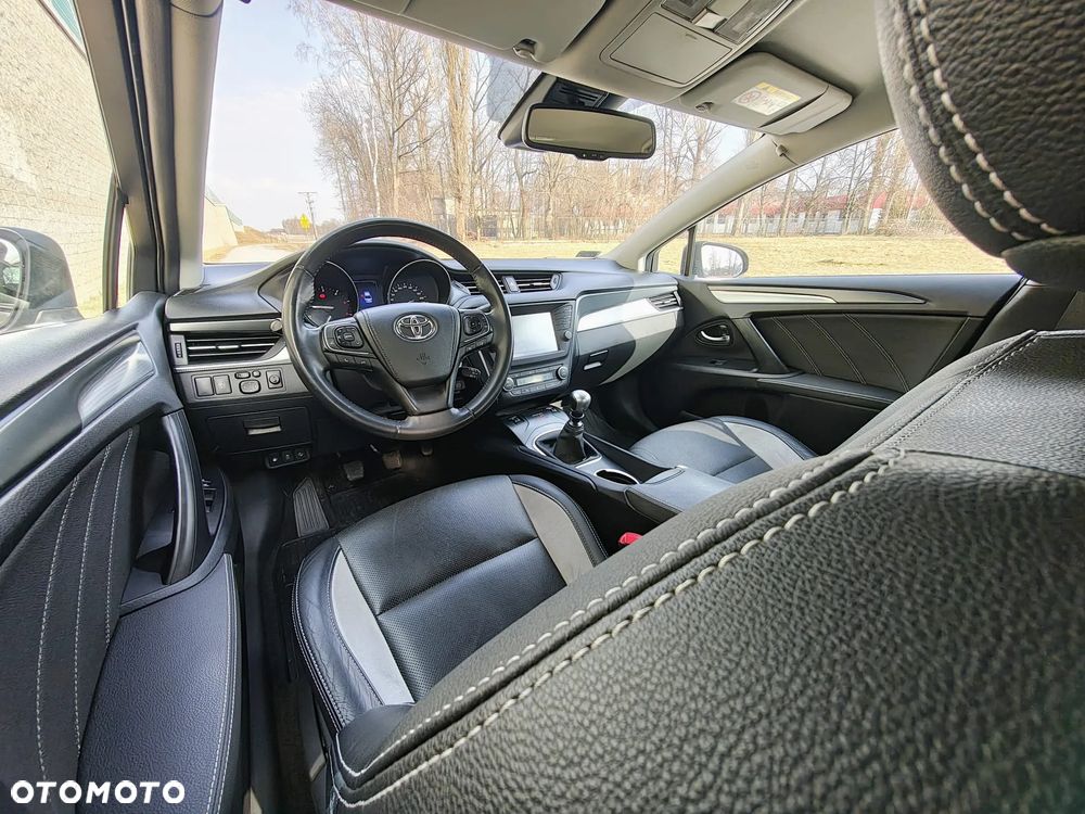 Toyota Avensis 2.0 D-4D Prestige - 10
