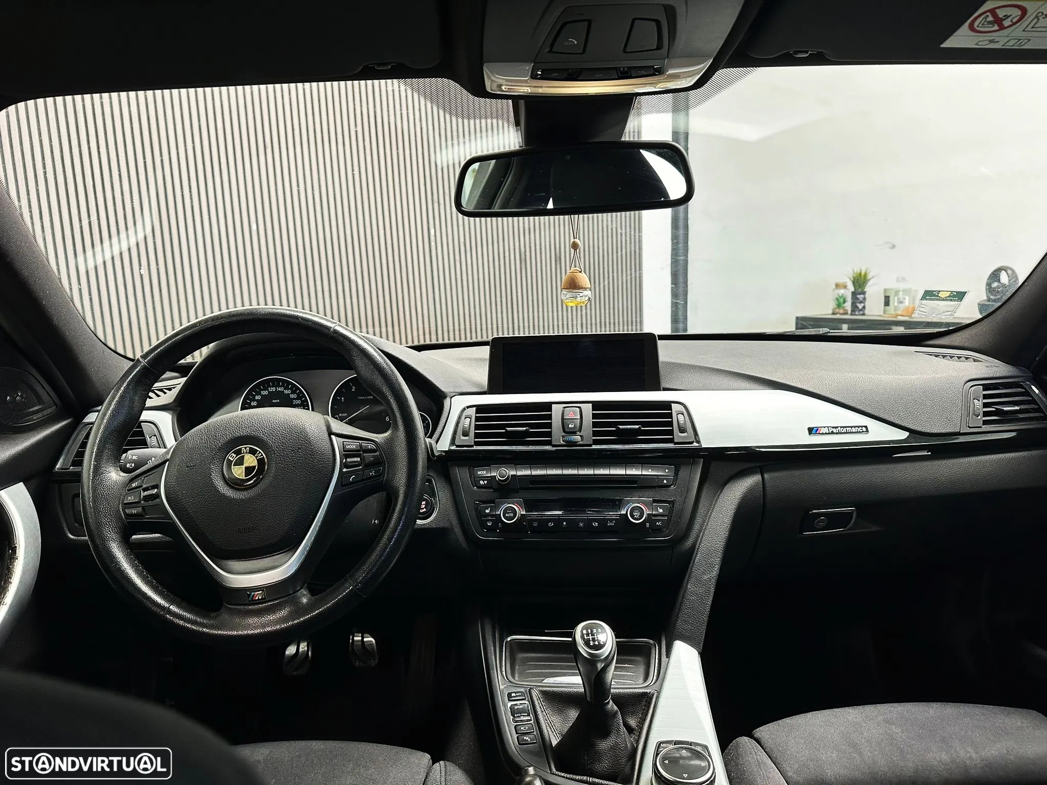 BMW 320 d Efficient Dynamic Edition Sport Line - 12