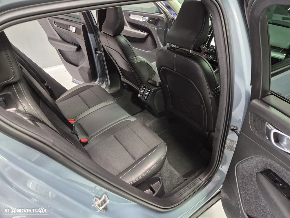 Volvo XC 40 2.0 D3 Momentum Plus - 8