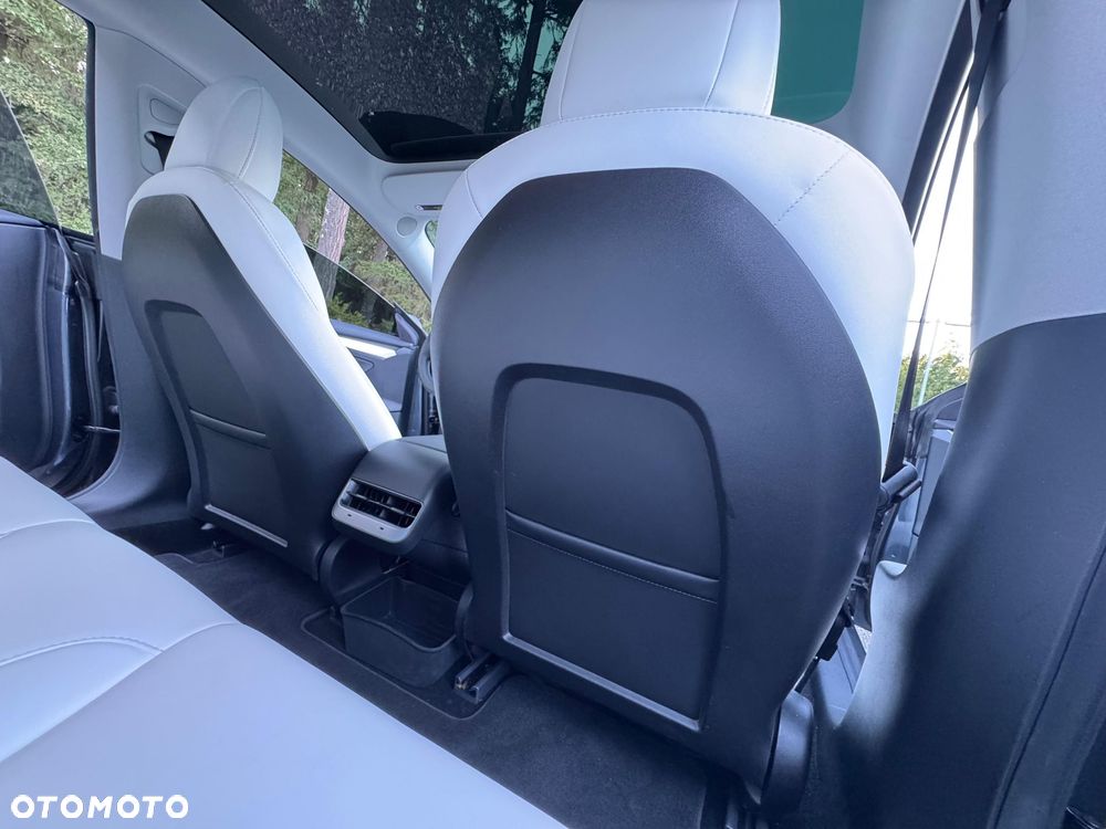 Tesla Model 3 Standard Reichweite Plus Hinterradantrieb - 24