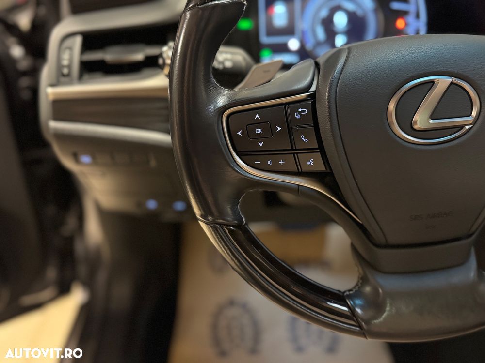Lexus Seria ES 300h Business Edition - 26