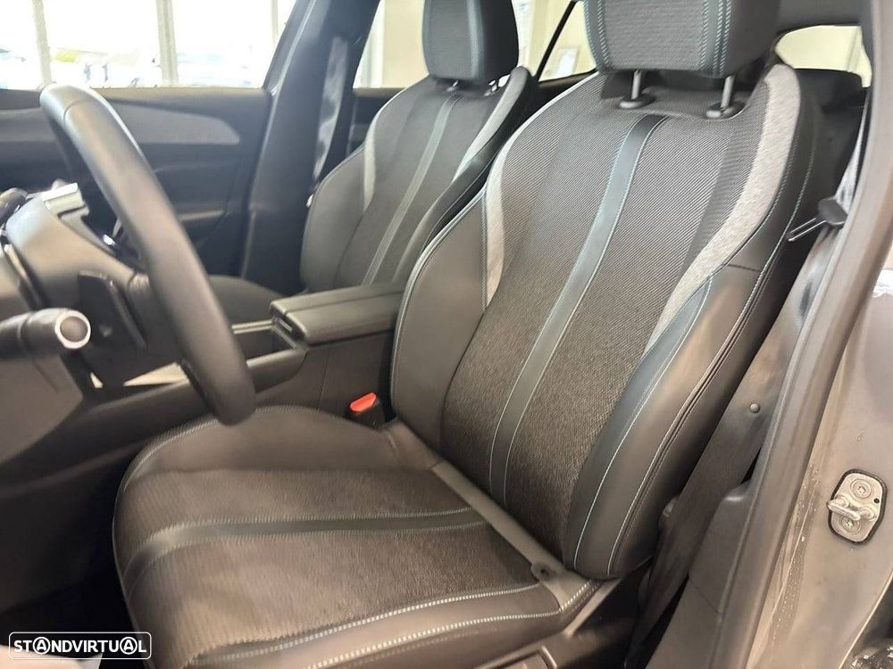 Peugeot 408 1.2 Hybrid Allure e-DCS6 - 9