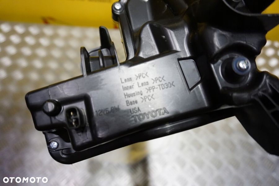 TOYOTA COROLLA 2016 - 2019 LAMPA DRL PRZÓD PRAWA PRZEDNIA LED USA - 8