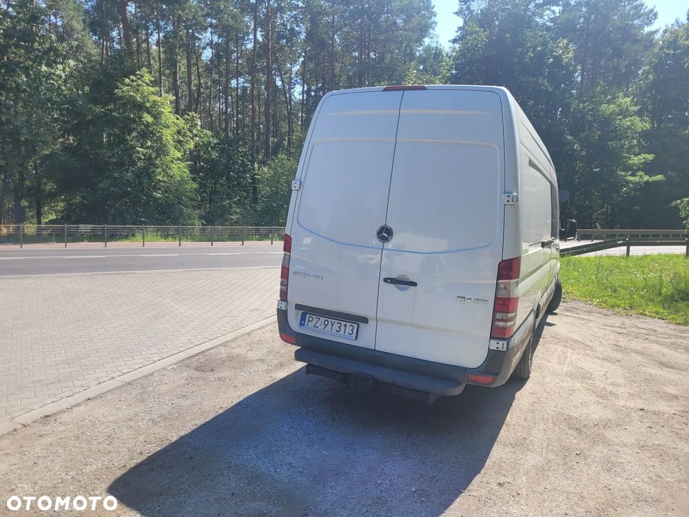 Mercedes-Benz Sprinter - 11