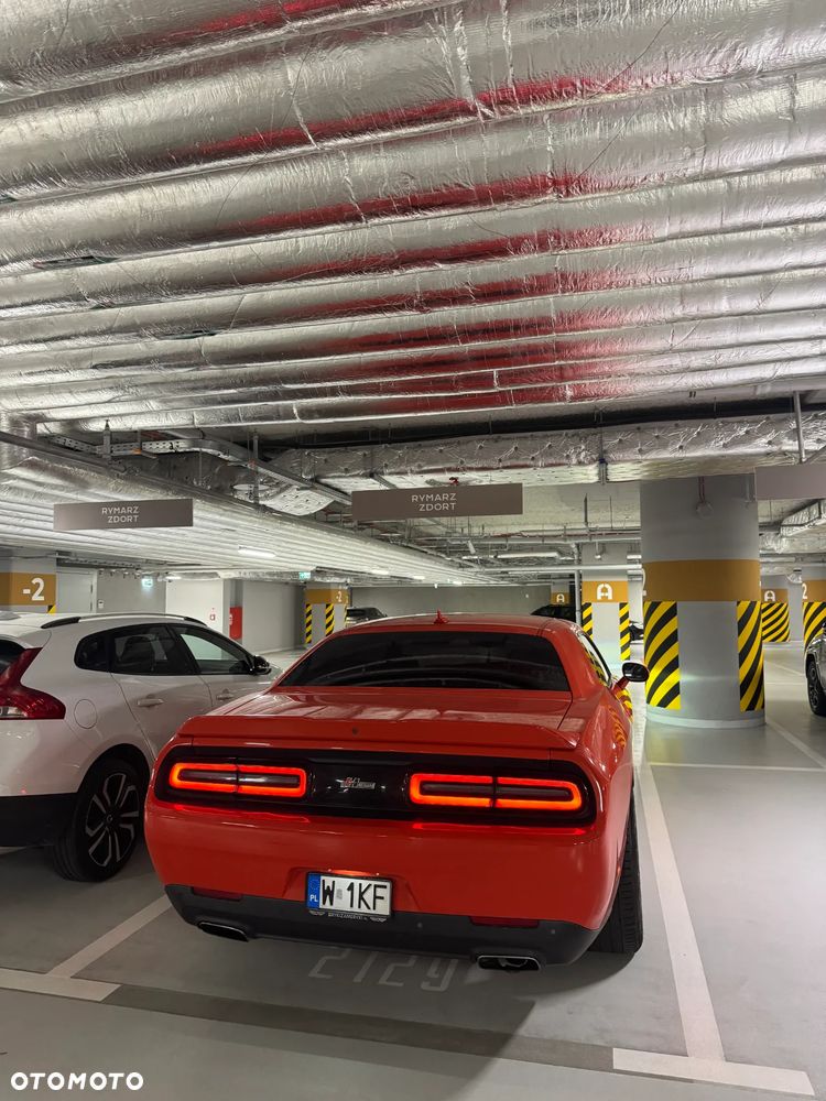Dodge Challenger - 3