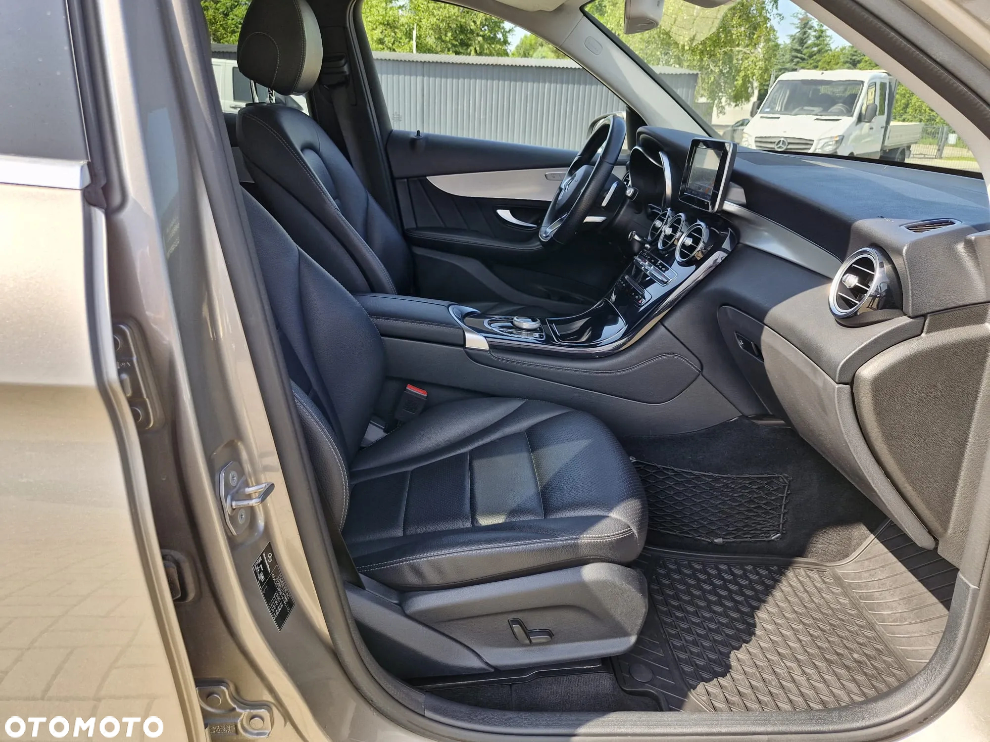 Mercedes-Benz GLC 250 d 4Matic 9G-TRONIC - 22