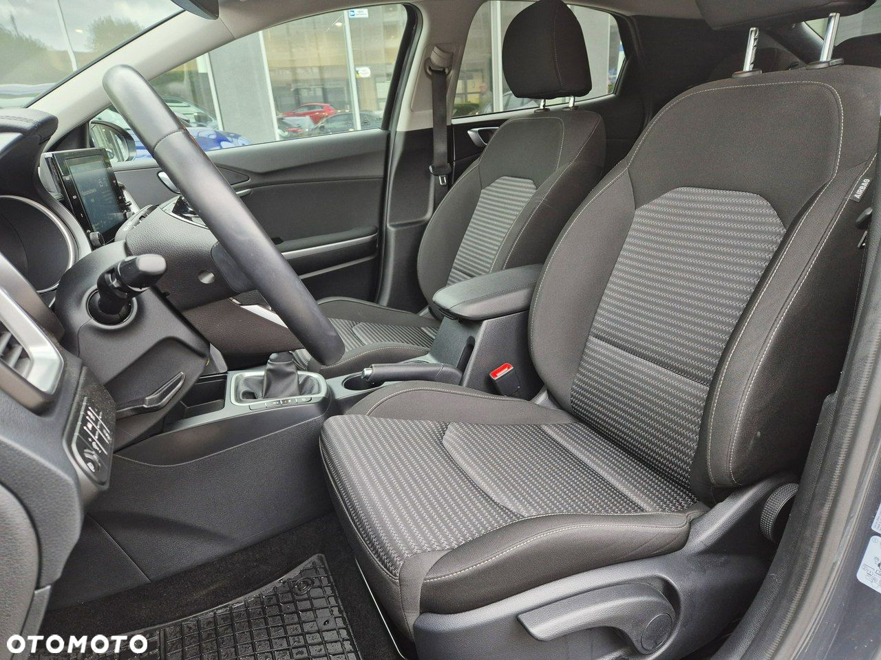 Kia XCeed - 15